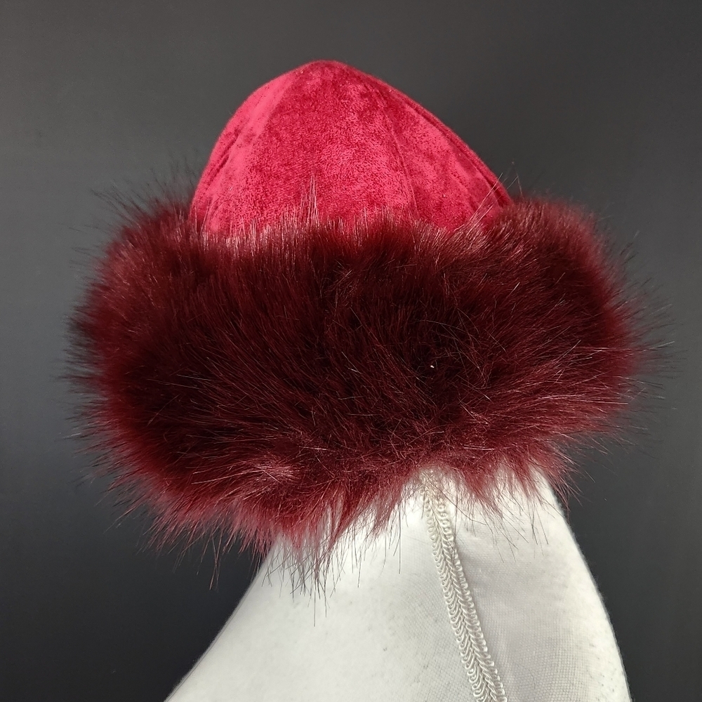 Women’s Cranberry Colored Thermal Lined Faux Fur & Faux Suade Hat Size OS